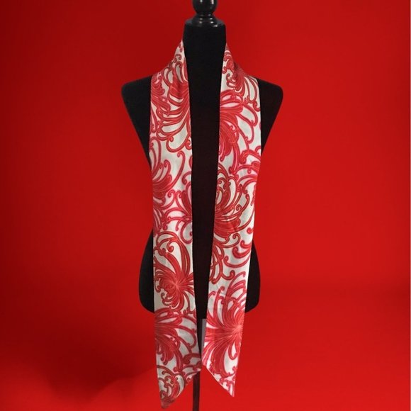 💖 Gorgeous Trina Turk Silk Scarf 💖 - Picture 2 of 3